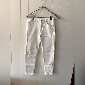 Forever 21 White Skinny Jeans Womens Teens size 29